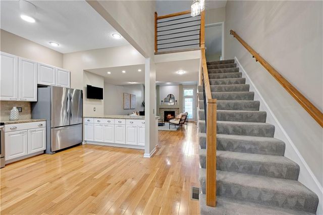 6724 W 126th Court, Leawood, KS 66209