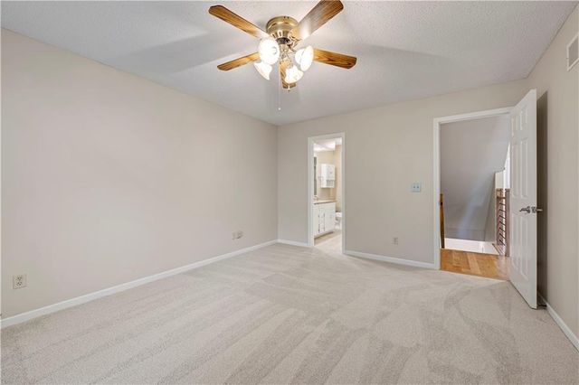 6724 W 126th Court, Leawood, KS 66209
