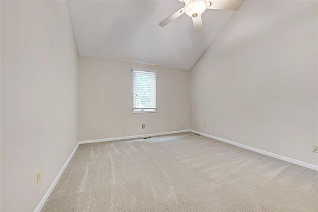 6724 W 126th Court, Leawood, KS 66209
