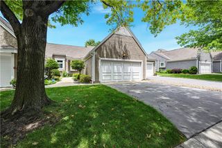 6724 W 126th Court, Leawood, KS 66209