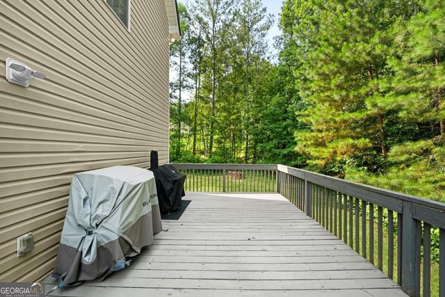 176 Oak Leaf Drive, Carrollton, GA 30116