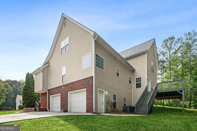 176 Oak Leaf Drive, Carrollton, GA 30116