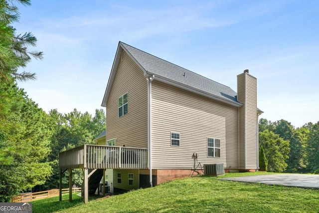 176 Oak Leaf Drive, Carrollton, GA 30116