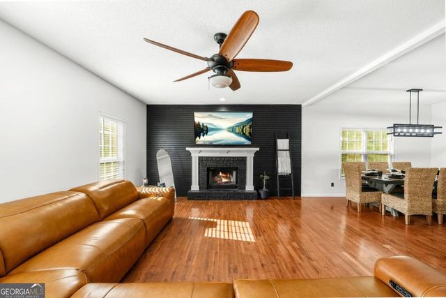 176 Oak Leaf Drive, Carrollton, GA 30116
