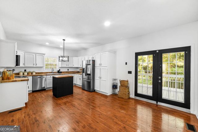 176 Oak Leaf Drive, Carrollton, GA 30116