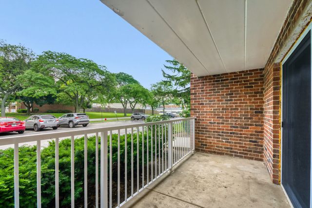 1102 Westover Lane 1A, Schaumburg, IL 60193