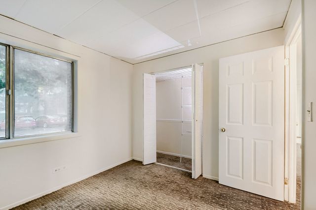 1102 Westover Lane 1A, Schaumburg, IL 60193