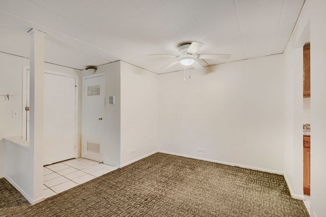 1102 Westover Lane 1A, Schaumburg, IL 60193