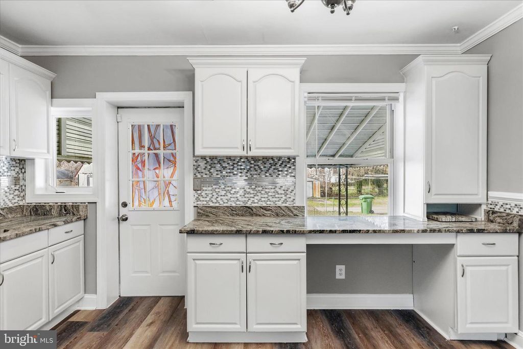 Image 10 of property listing at 1932 DEERING AVE, Baltimore, MD 21230