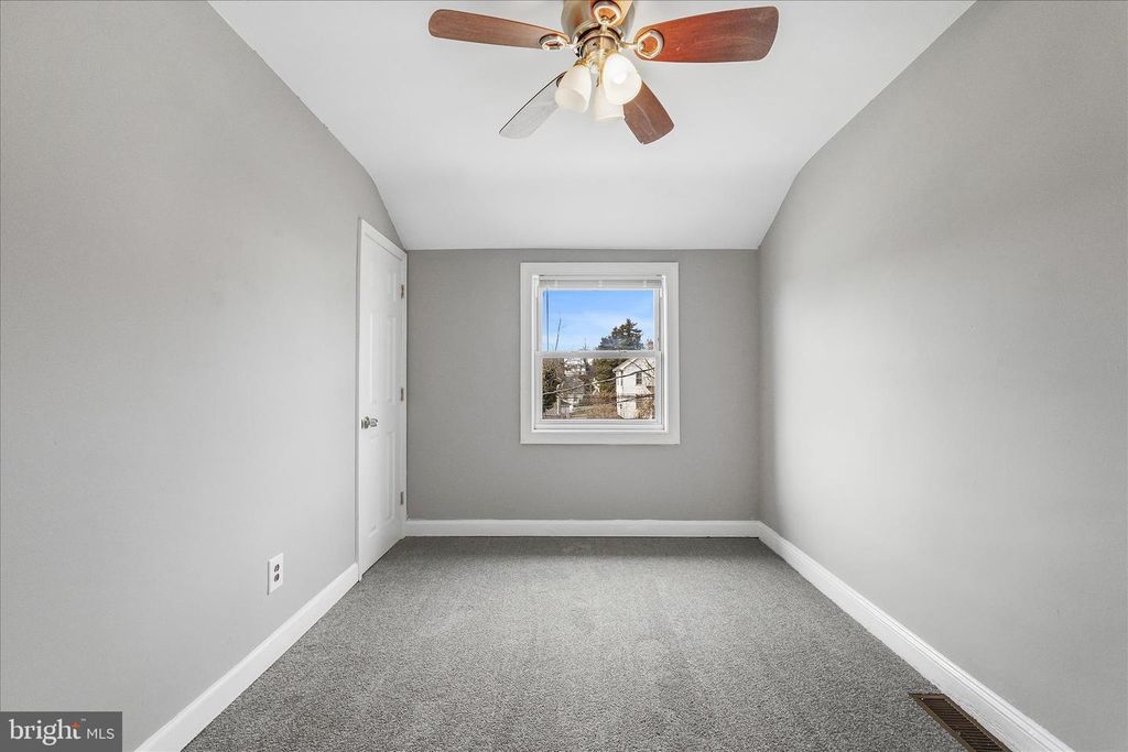 Image 14 of property listing at 1932 DEERING AVE, Baltimore, MD 21230
