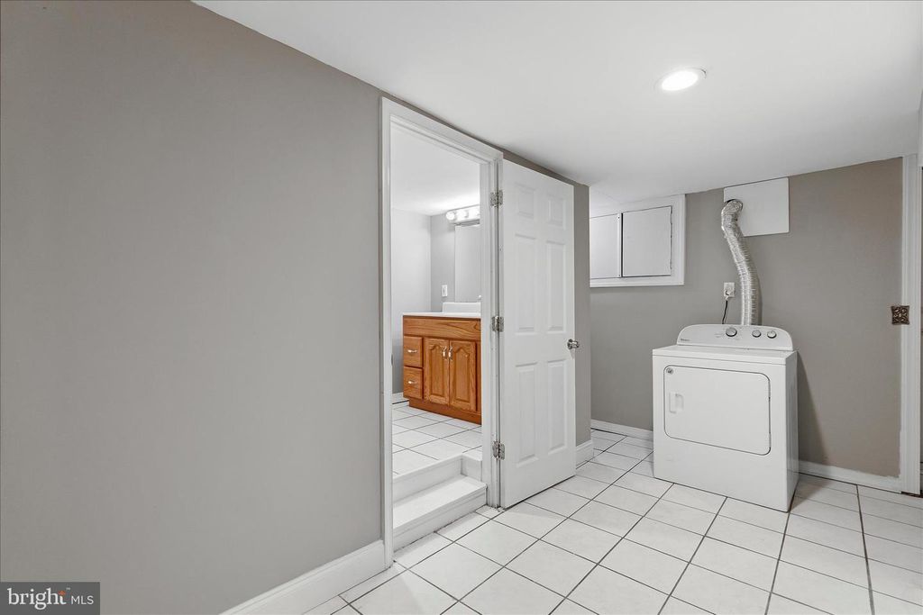 Image 23 of property listing at 1932 DEERING AVE, Baltimore, MD 21230