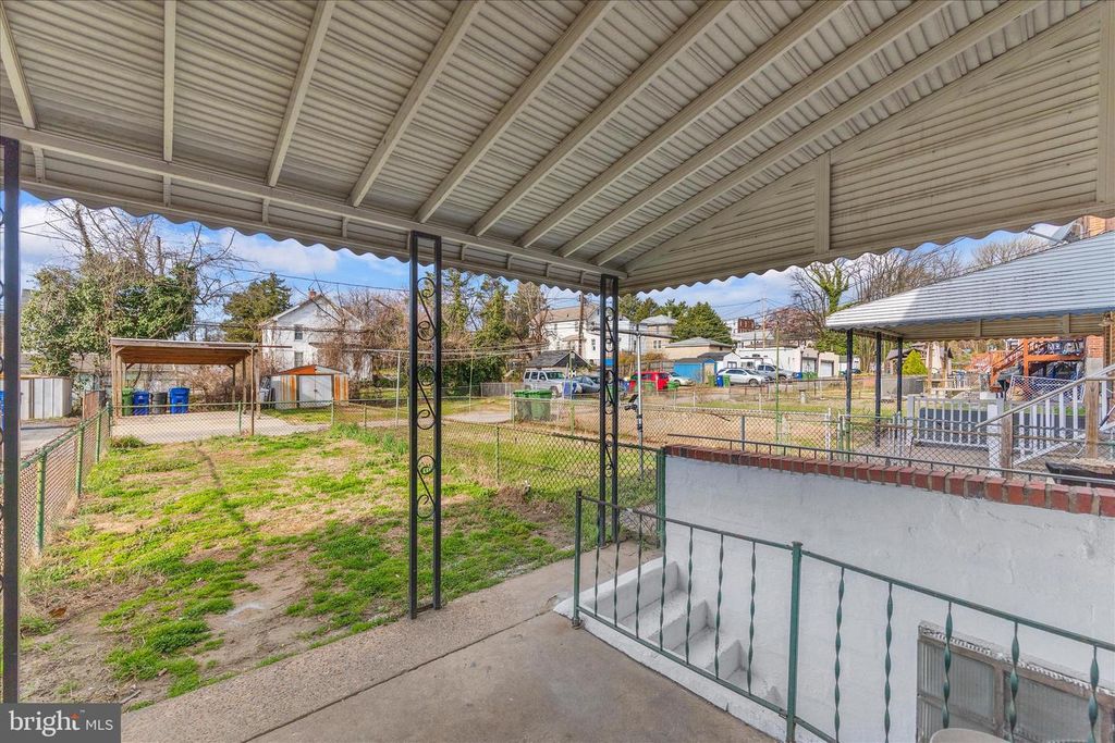 Image 27 of property listing at 1932 DEERING AVE, Baltimore, MD 21230