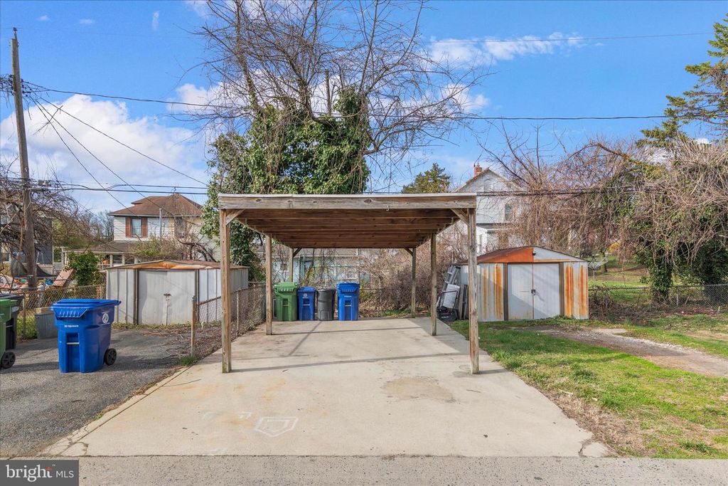 Image 29 of property listing at 1932 DEERING AVE, Baltimore, MD 21230