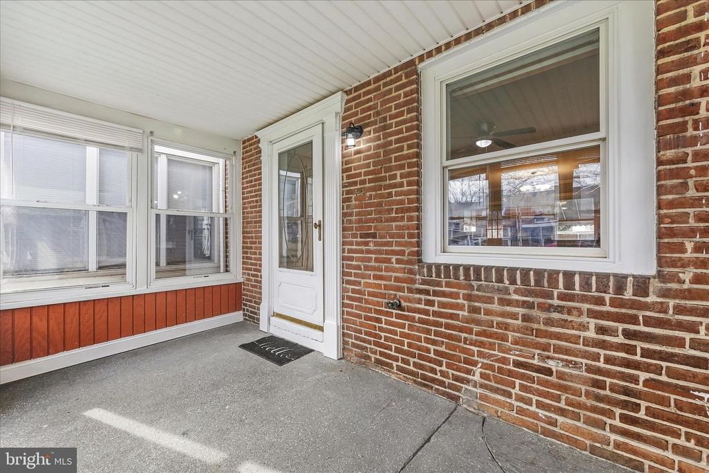 Image 4 of property listing at 1932 DEERING AVE, Baltimore, MD 21230