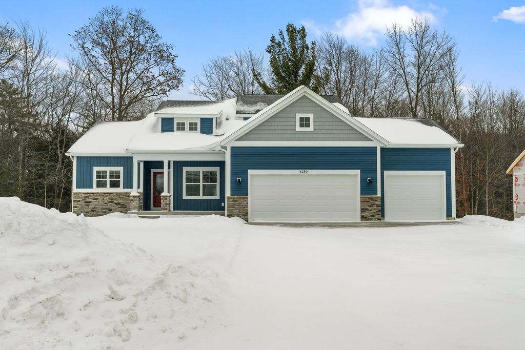 6250 Sturgeon Run, Fruitport Twp, MI 49444