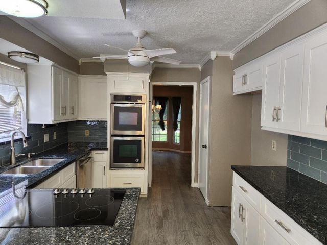 2322 Deer Valley Drive, Spring, TX 77373