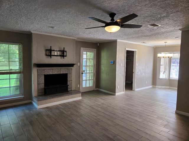 2322 Deer Valley Drive, Spring, TX 77373