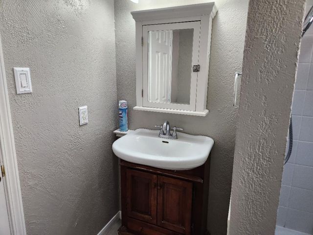 2322 Deer Valley Drive, Spring, TX 77373
