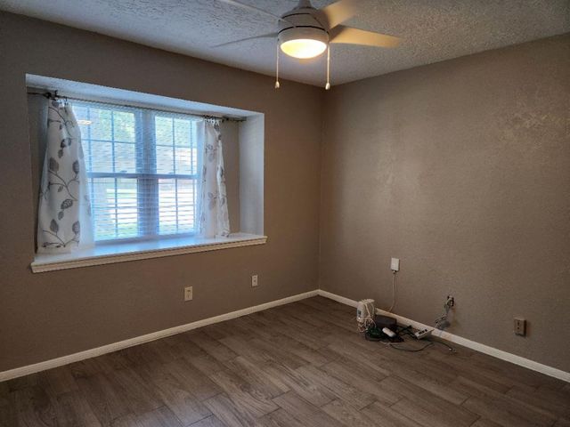 2322 Deer Valley Drive, Spring, TX 77373