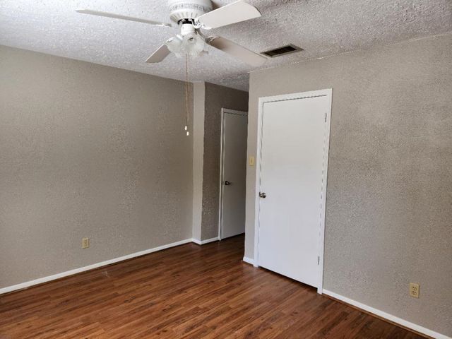 2322 Deer Valley Drive, Spring, TX 77373