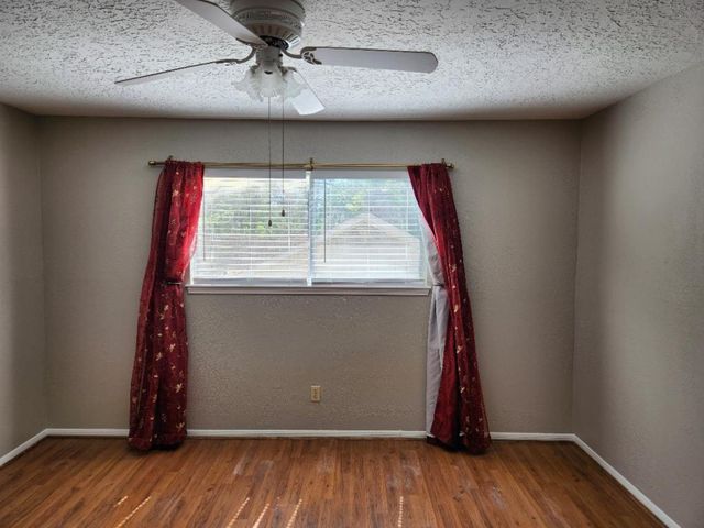 2322 Deer Valley Drive, Spring, TX 77373