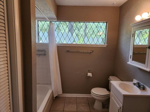 2322 Deer Valley Drive, Spring, TX 77373