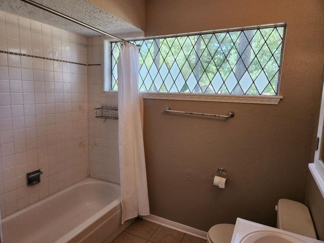 2322 Deer Valley Drive, Spring, TX 77373
