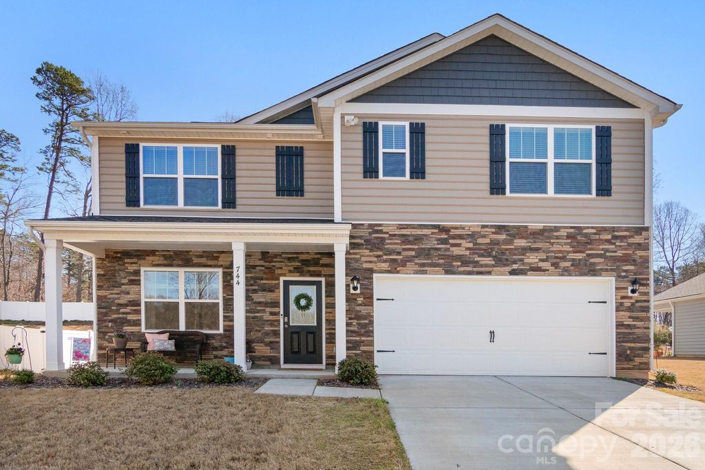 744 Saddlebred Lane, Locust, NC 28097