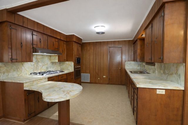 536 S Holly Rd, Labadieville, LA 70372