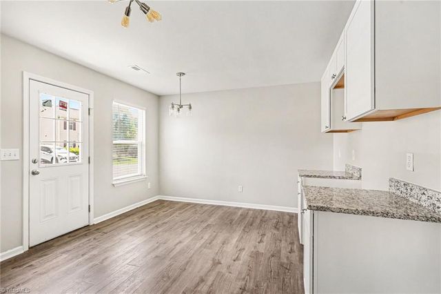 1662 Parkside Meadow Drive, Winston-salem, NC 27127