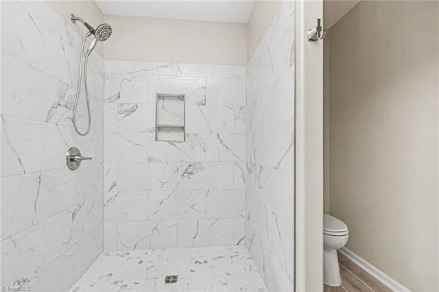 1662 Parkside Meadow Drive, Winston-salem, NC 27127