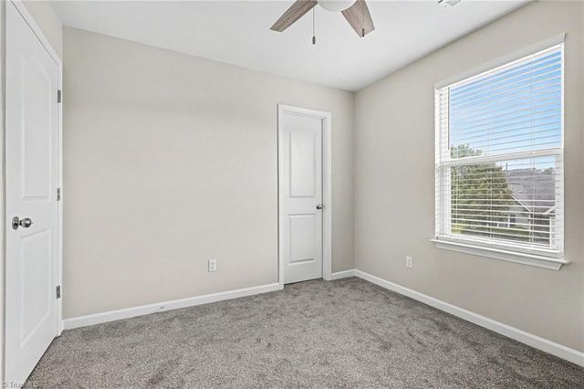 1662 Parkside Meadow Drive, Winston-salem, NC 27127
