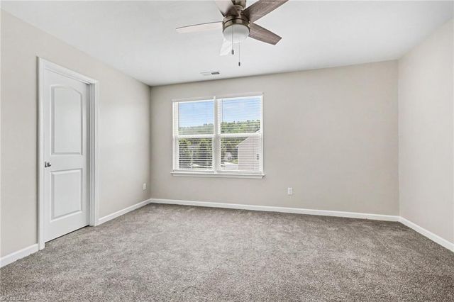 1662 Parkside Meadow Drive, Winston-salem, NC 27127