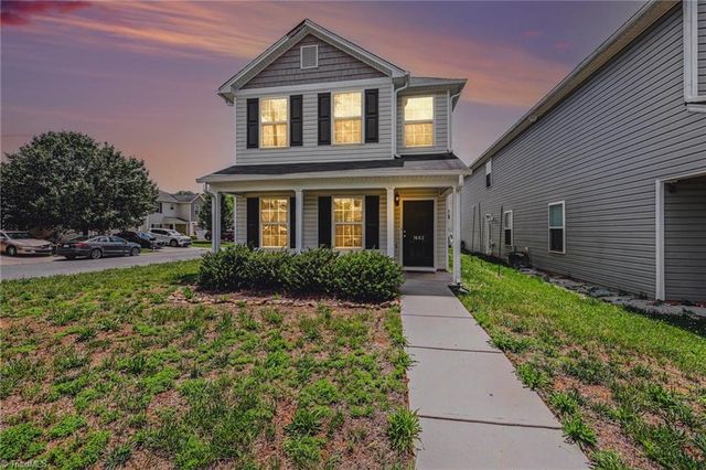 1662 Parkside Meadow Drive, Winston-salem, NC 27127