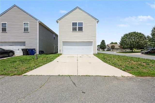 1662 Parkside Meadow Drive, Winston-salem, NC 27127