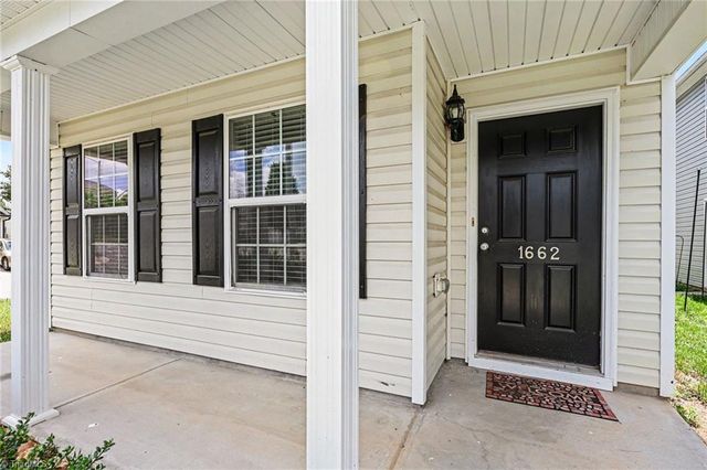 1662 Parkside Meadow Drive, Winston-salem, NC 27127