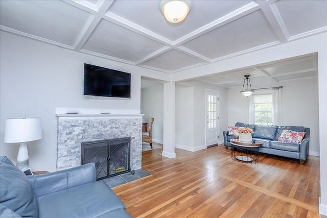 47 Cherry St, Newton, MA 02465