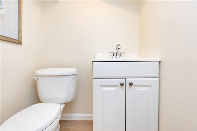47 Cherry St, Newton, MA 02465