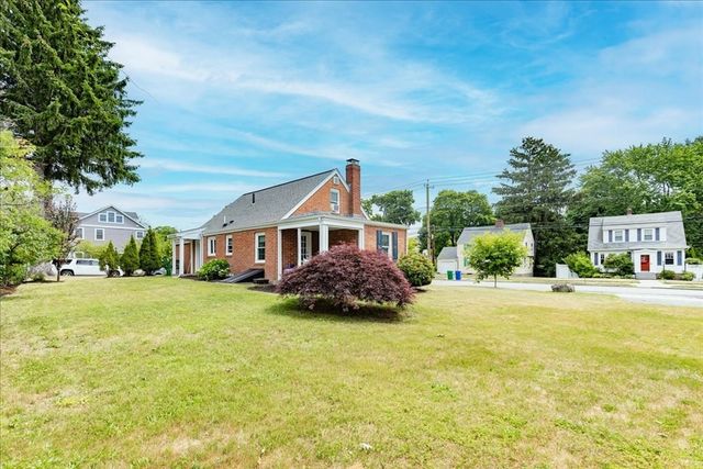 47 Cherry St, Newton, MA 02465