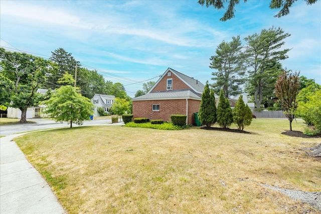 47 Cherry St, Newton, MA 02465