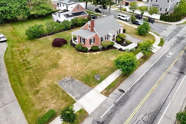 47 Cherry St, Newton, MA 02465