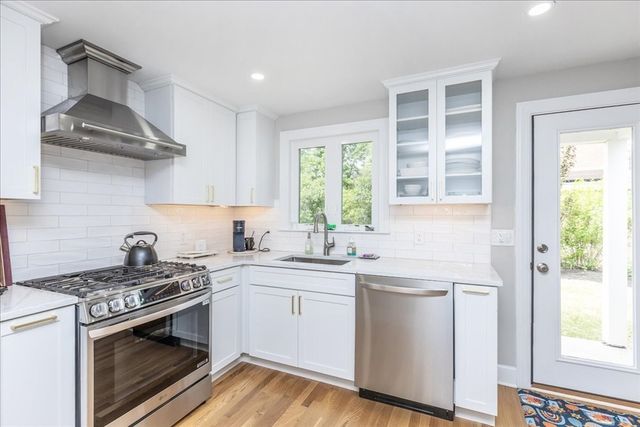47 Cherry St, Newton, MA 02465