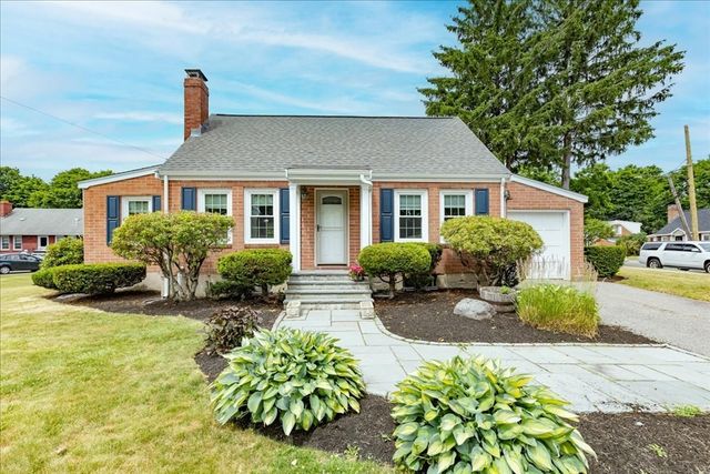 47 Cherry St, Newton, MA 02465