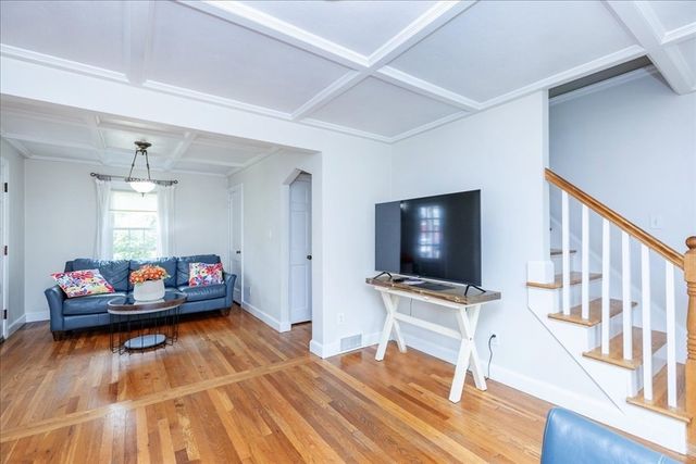47 Cherry St, Newton, MA 02465