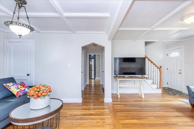 47 Cherry St, Newton, MA 02465