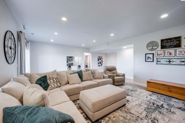 1215 Sunnyside Dr, Pullman, WA 99163