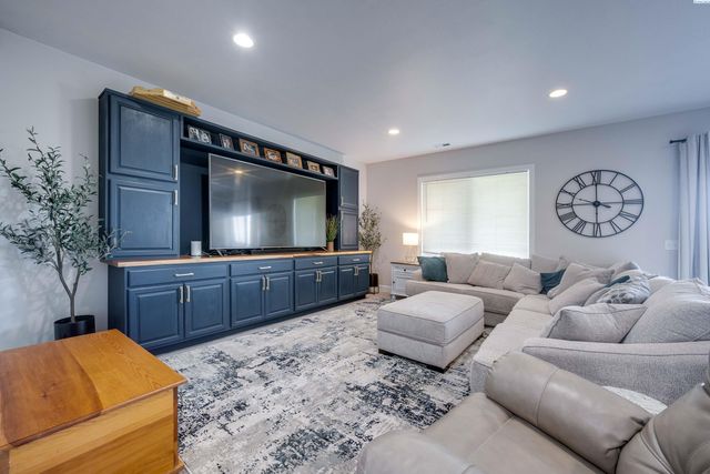 1215 Sunnyside Dr, Pullman, WA 99163