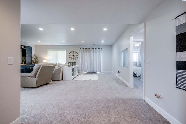 1215 Sunnyside Dr, Pullman, WA 99163