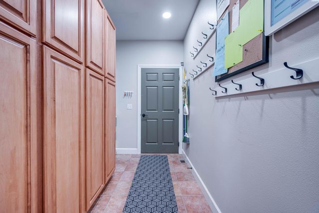 1215 Sunnyside Dr, Pullman, WA 99163