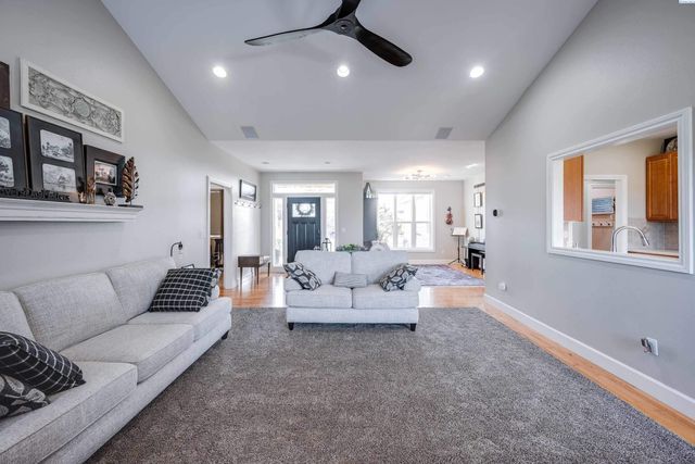 1215 Sunnyside Dr, Pullman, WA 99163